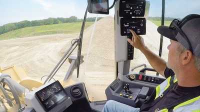 Intelligente Allrounder: Wie Assistenzsysteme Cat Radlader produktiver machen