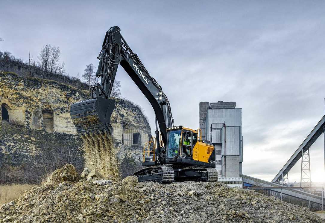 Hyundai HX300L: 30-Tonnen-Bagger mit mehr Leistung und FEH-Steuerung Hyundai HX300L: 30-Tonnen-Bagger mit mehr Leistung und FEH-Steuerung