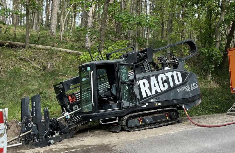 Die hochautomatisierten HDD-Systeme der JCS/ACS Baureihe können ebenfalls für Spül- und Felsbohrungen eingesetzt, verfügen aber über weitere innovative Funktionen wie intuitive Bedienung oder integrierte Ortung. | Foto: Tracto Die hochautomatisierten HDD-Systeme der JCS/ACS Baureihe können ebenfalls für Spül- und Felsbohrungen eingesetzt, verfügen aber über weitere innovative Funktionen wie intuitive Bedienung oder integrierte Ortung. | Foto: Tracto
