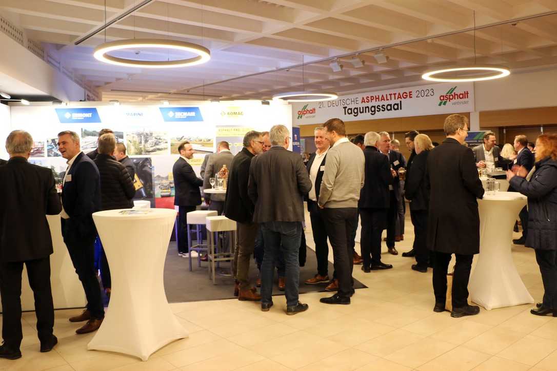21. Deutsche Asphalttage in Berchtesgaden zeigen Herausforderungen von Asphalt auf 21. Deutsche Asphalttage in Berchtesgaden zeigen Herausforderungen von Asphalt auf