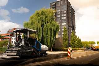 Warum Dynapac auf Elektro-Fertiger setzt