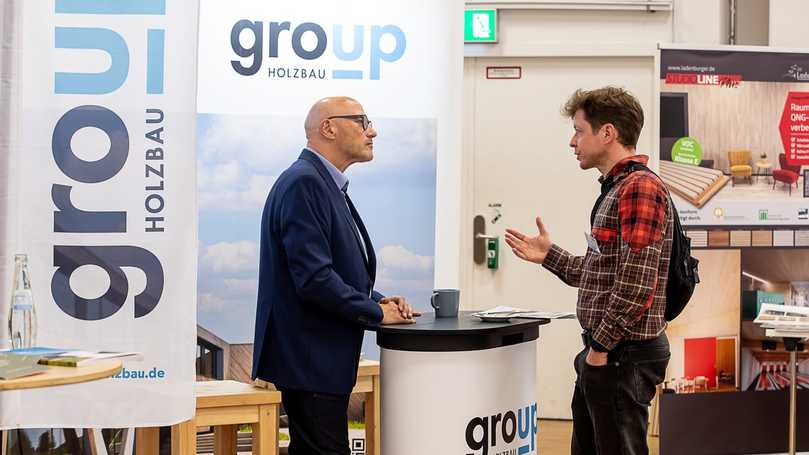 Fast alle Gesellschafter der Group Holzbau wie auch Vertriebsleiter Christoph Gutmann (l.) werden als Ansprechpartner auf der BAU 2025 sein. | Foto: jankulke-fotografie.de Fast alle Gesellschafter der Group Holzbau wie auch Vertriebsleiter Christoph Gutmann (l.) werden als Ansprechpartner auf der BAU 2025 sein. | Foto: jankulke-fotografie.de