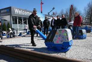 Rüttelplatten-Redesign und ein elektrischer Prototyp