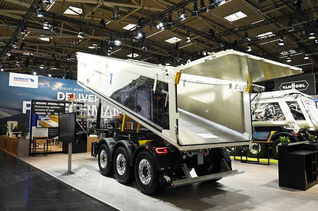 Kipper und Mulden: Leichtbau und Digitalisierung auf der bauma 2025