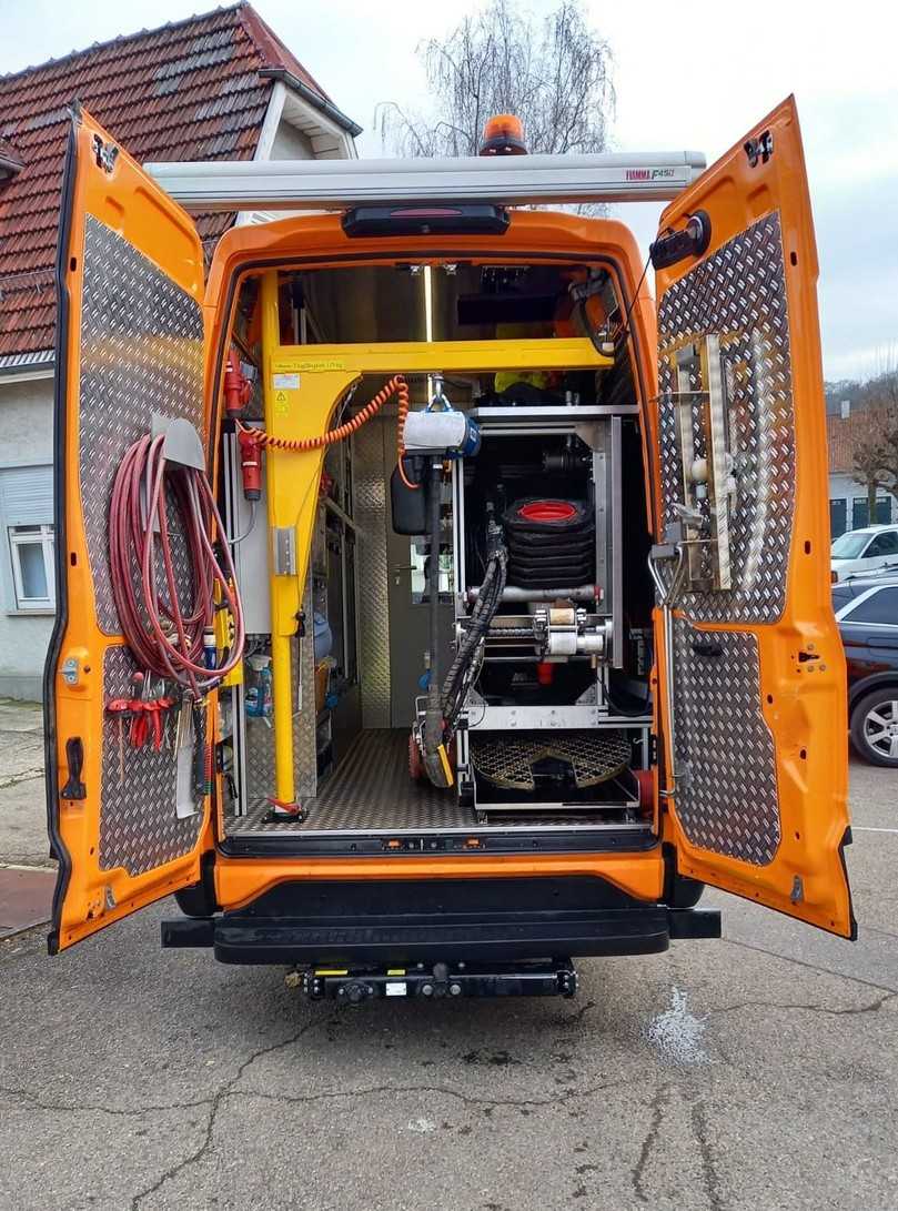 Wert gelegt wurde beim Fahrzeugausbau auf ein effektives Raummanagement mit genügend Stauraum. | Foto: Swietelsky-Faber