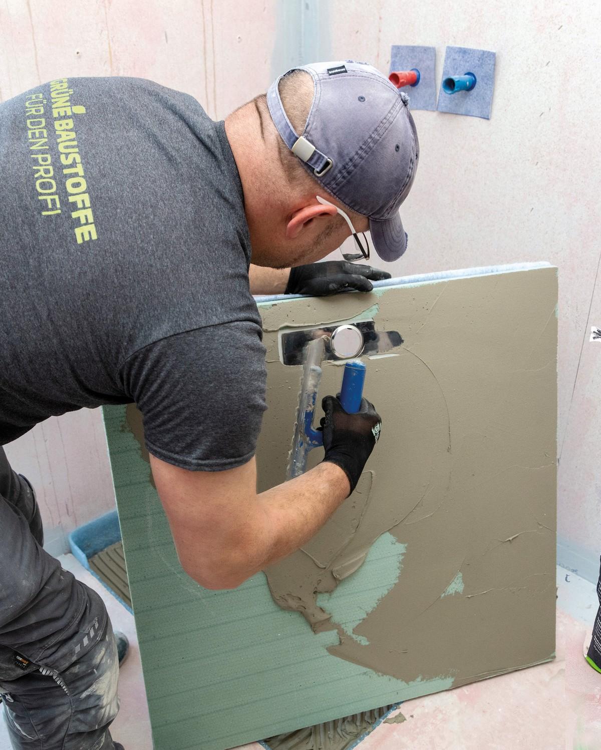 Das "BotaGreen Duschboard Vario" lässt sich flexibel in Länge und Breite zuschneiden und maßgenau anpassen. | Foto: Botament Das "BotaGreen Duschboard Vario" lässt sich flexibel in Länge und Breite zuschneiden und maßgenau anpassen. | Foto: Botament