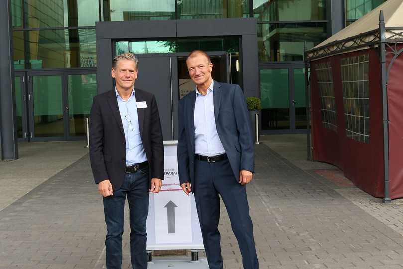 Als starkes Organisationsteam vor Ort in Fulda: Dr.-Ing. Igor Borovsky (l.) und Michael Hippe | Foto: TAH Als starkes Organisationsteam vor Ort in Fulda: Dr.-Ing. Igor Borovsky (l.) und Michael Hippe | Foto: TAH