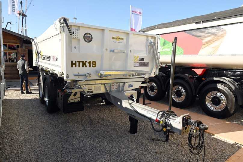 Humbaur Dreiseiten-Kippanhänger HTK 19 | Foto: QUATEX