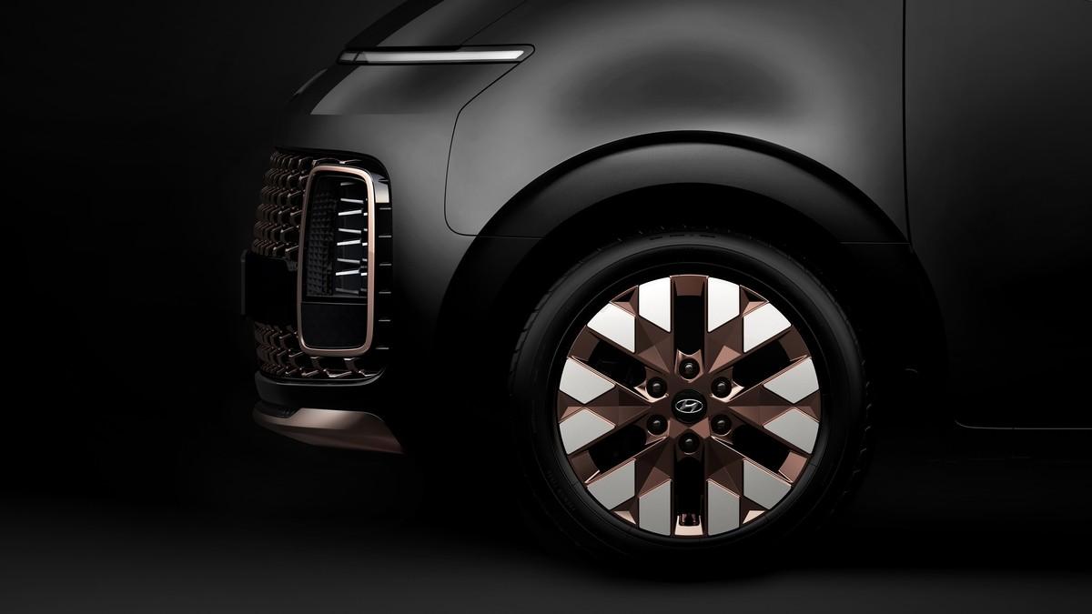 Schicke, große 18“-Leichtmetallräder ergänzen das Ensemble. | Foto: Hyundai