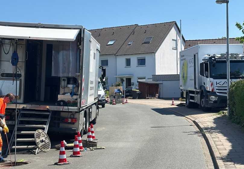 Die Stadt Hemer investiert in diesem Jahr rund eine Million Euro in die Erneuerung und Unterhaltung ihres Kanalnetzes. Katec übernimmt einen wesentlichen Teil der Arbeiten an den kleineren Kanalprofilen. | Foto: Katec Kanaltechnik Die Stadt Hemer investiert in diesem Jahr rund eine Million Euro in die Erneuerung und Unterhaltung ihres Kanalnetzes. Katec übernimmt einen wesentlichen Teil der Arbeiten an den kleineren Kanalprofilen. | Foto: Katec Kanaltechnik