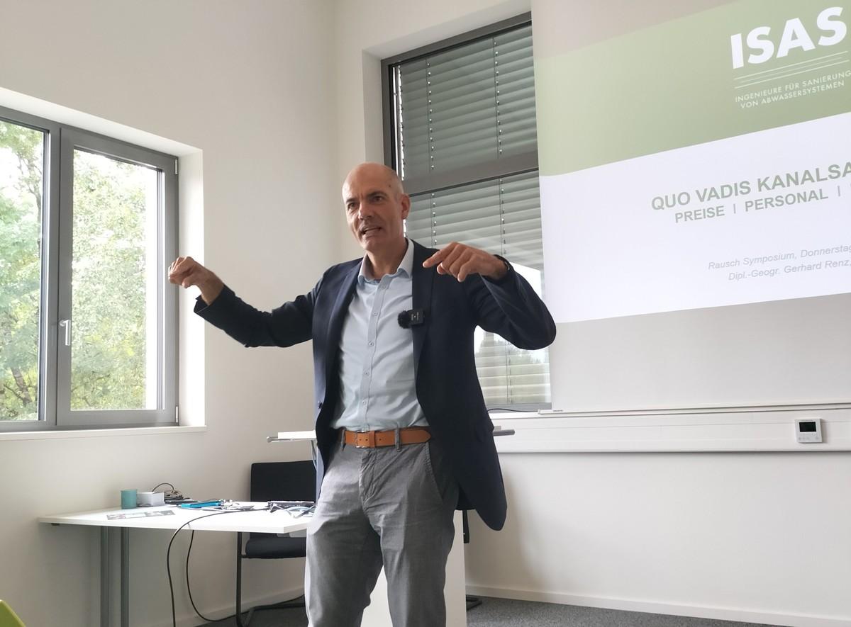 Die Preisentwicklung in der Kanalsanierung zeigte Gerhard Renz auf. | Foto: B_I/Valdix