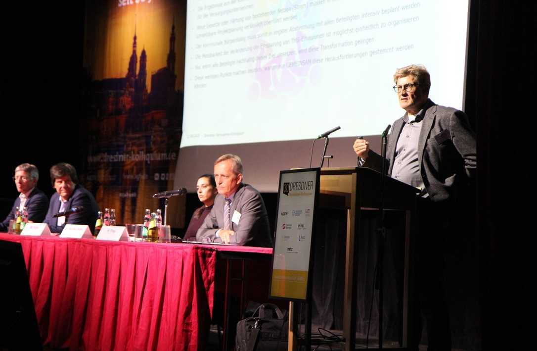 450 Experten beim 30. Dresdner Fernwärme-Kolloquium 450 Experten beim 30. Dresdner Fernwärme-Kolloquium