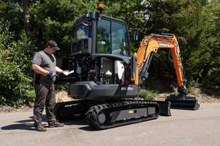 +++ Develon hat 4-Tonnen-Minibagger DX35Z-7 stark überarbeitet +++