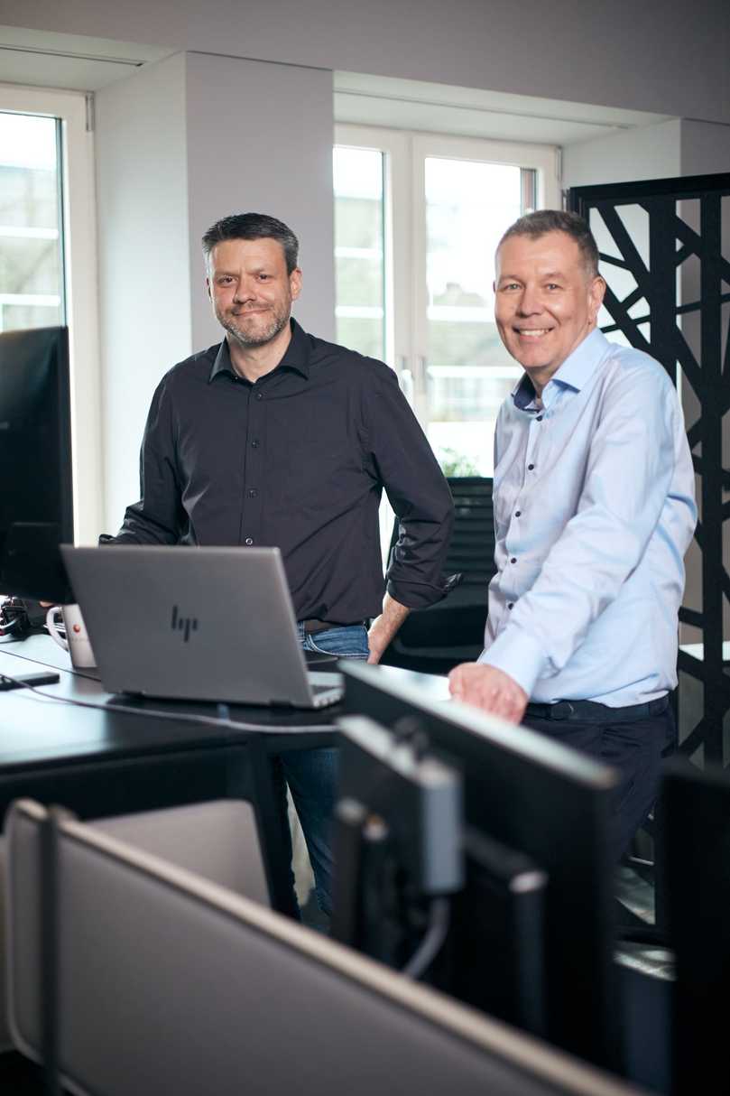 Die smartPS-Geschäftsführer Alexander Kohrt und Matthias Frank lieben es, Kunden zu begeistern. | Foto: smartPS Die smartPS-Geschäftsführer Alexander Kohrt und Matthias Frank lieben es, Kunden zu begeistern. | Foto: smartPS