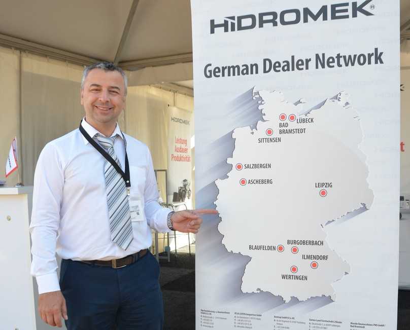 Sebastién Zilyas, Hidromek-Vertriebsleiter für Deutschland, freut sich über den schnellen Ausbau des hiesigen Händlernetzes: 2019, ein Jahr nach dem Marktstart, konnte er schon acht Händler im ganzen Bundesgebiet verbuchen. | Foto: B_I/Stellmach Sebastién Zilyas, Hidromek-Vertriebsleiter für Deutschland, freut sich über den schnellen Ausbau des hiesigen Händlernetzes: 2019, ein Jahr nach dem Marktstart, konnte er schon acht Händler im ganzen Bundesgebiet verbuchen. | Foto: B_I/Stellmach
