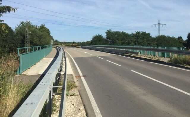 Stahlbrücken mit hochfestem Beton ertüchtigen Stahlbrücken mit hochfestem Beton ertüchtigen