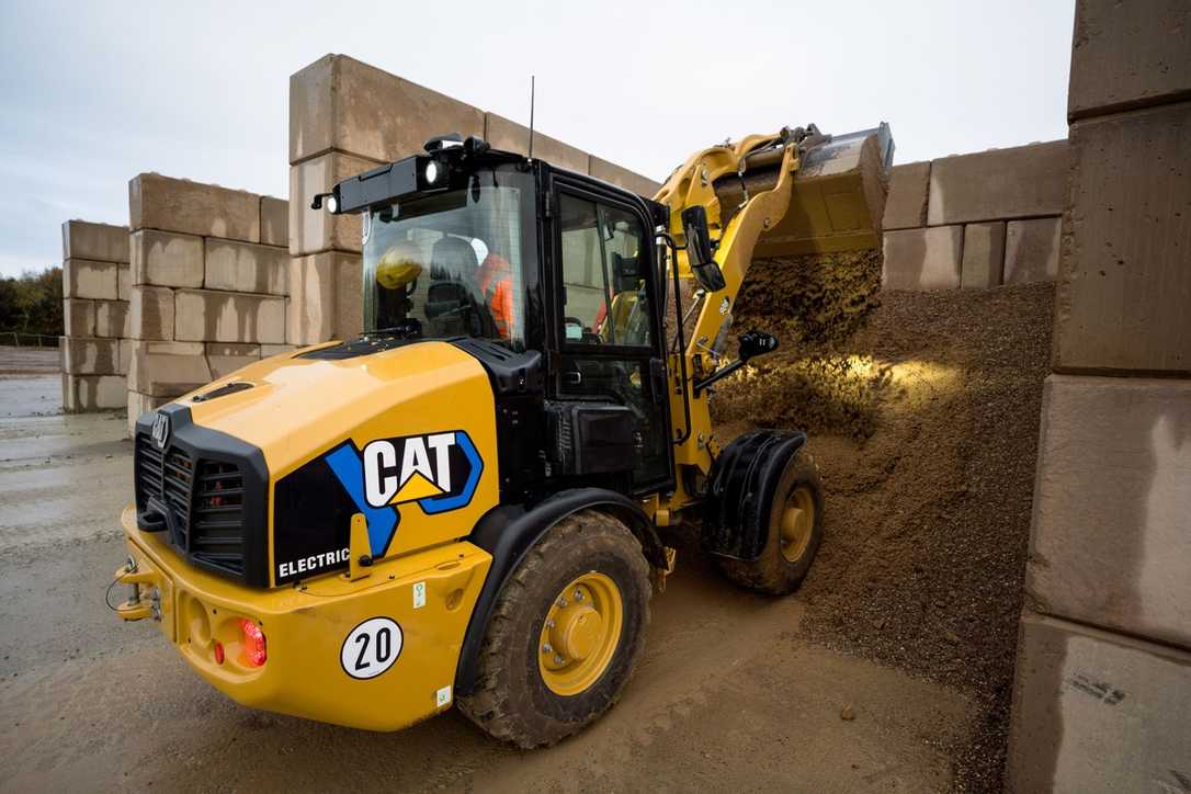 Alternative Antriebe in Baumaschinen von Caterpillar, Komatsu und Kobelco Alternative Antriebe in Baumaschinen von Caterpillar, Komatsu und Kobelco
