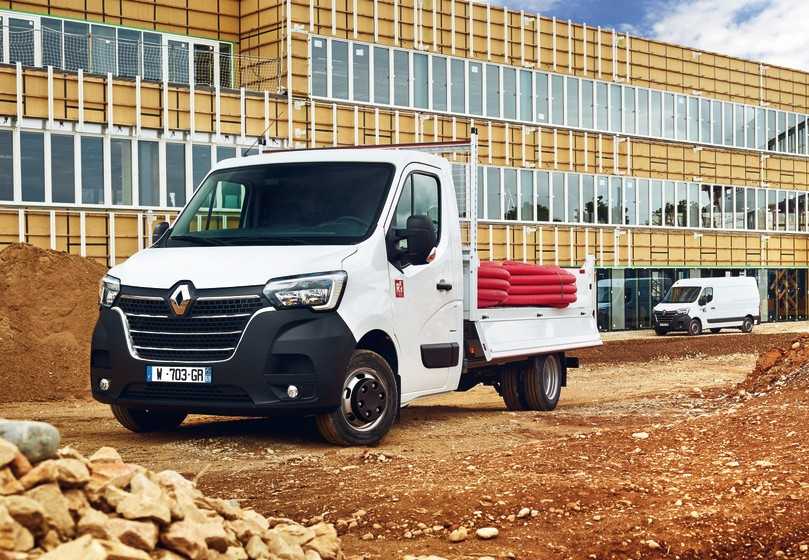 Renault kann seinen Master E-TECH mit über 200 km Reichweite als Pritschenfahrzeug liefert. Noch im Jahr 2022 soll der H2-TECH für 600 km folgen. | Foto: Renault Renault kann seinen Master E-TECH mit über 200 km Reichweite als Pritschenfahrzeug liefert. Noch im Jahr 2022 soll der H2-TECH für 600 km folgen. | Foto: Renault
