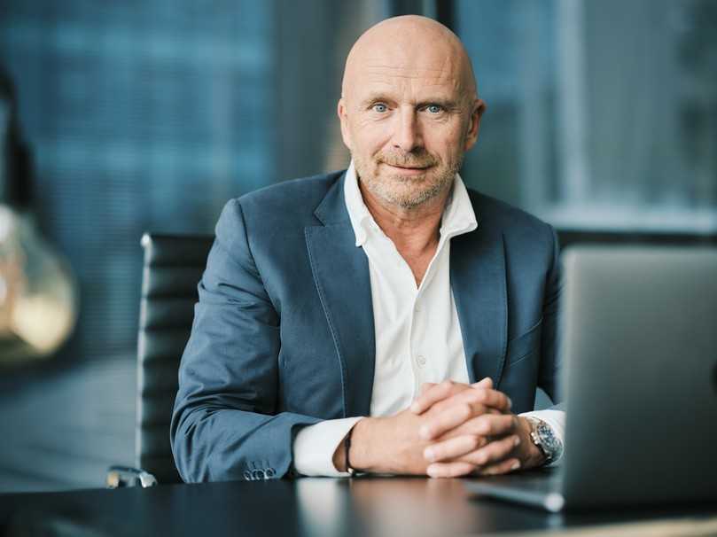 Canei-Gründer Marcus Linnepe hilft Bauunternehmern dabei, ihre Finanzen zu ordnen. | Foto: Canei Canei-Gründer Marcus Linnepe hilft Bauunternehmern dabei, ihre Finanzen zu ordnen. | Foto: Canei