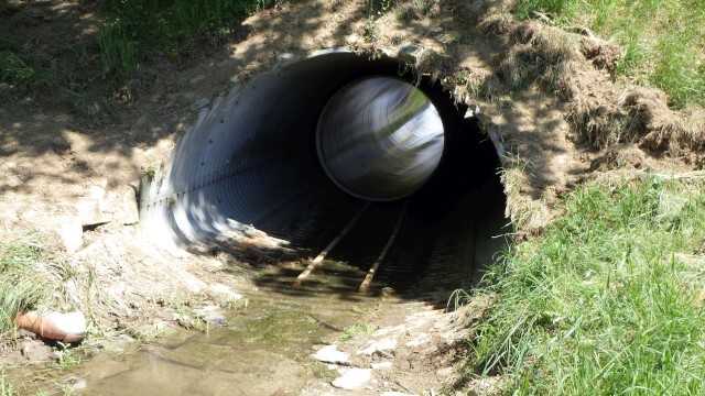 Geiger saniert Wellstahldurchlass mit neuer XS-Maschine