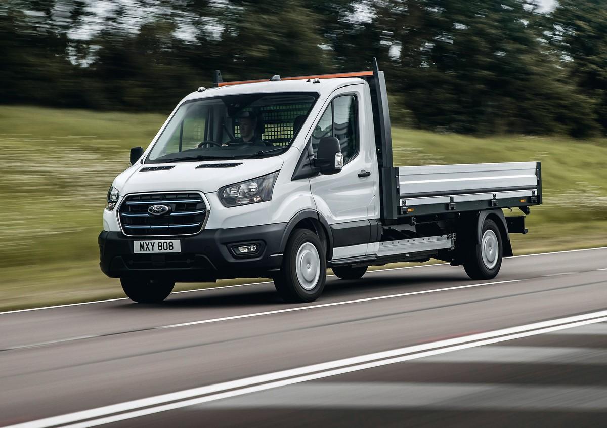 Den Ford E-Transit gibt es als Kastenwagen, Koffer, Kipper und Pritsche mit unterschiedlichen Radständen. | Foto: Ford
