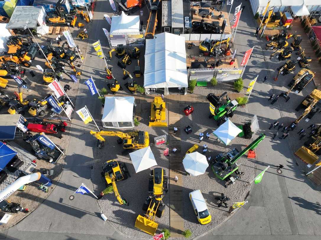 Nordbau 2025: Schlüter für Baumaschinen präsentiert Neuheiten und digitale Lösungen