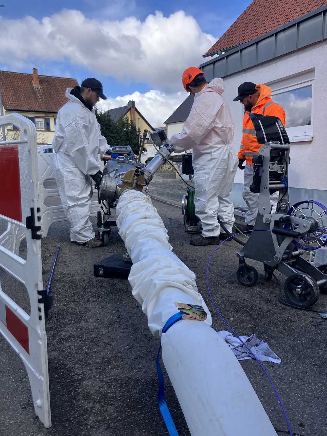 Brawo Remote LC: Grabenlose Sanierung per Lichthärtung