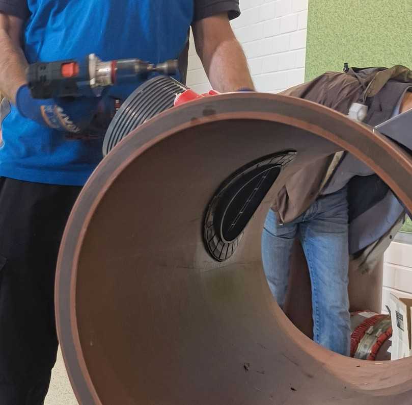 Im Zusammenspiel mit der speziell entwickelten Dichtung unterhalb des Dichtkragens entsteht ein form- und kraftschlüssiger Anschluss. | Foto: B_I/Valdix
