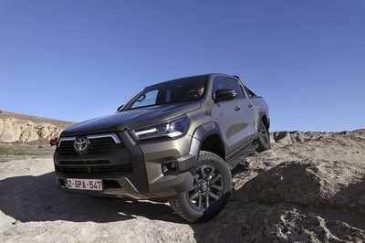 Toyota präsentiert neuen Hilux mit Hybrid-Antrieb