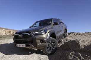 Toyota präsentiert neuen Hilux mit Hybrid-Antrieb