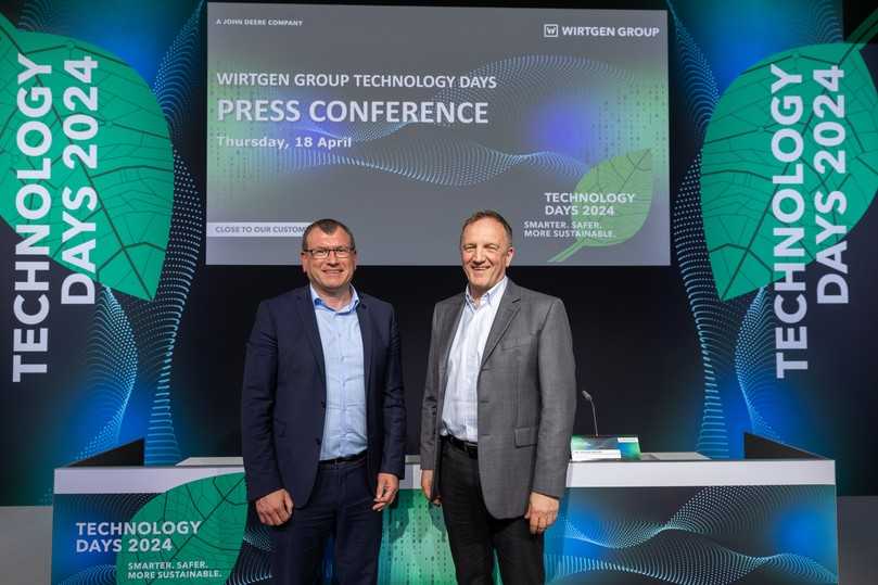 Alexander Knam (l.), Geschäftsführer Kleemann, und Dr. Volker Knickel (r.), CEO Wirtgen Group, gaben Einblicke in die Ziele der Unternehmensgruppe. | Foto: WIRTGEN GROUP Alexander Knam (l.), Geschäftsführer Kleemann, und Dr. Volker Knickel (r.), CEO Wirtgen Group, gaben Einblicke in die Ziele der Unternehmensgruppe. | Foto: WIRTGEN GROUP
