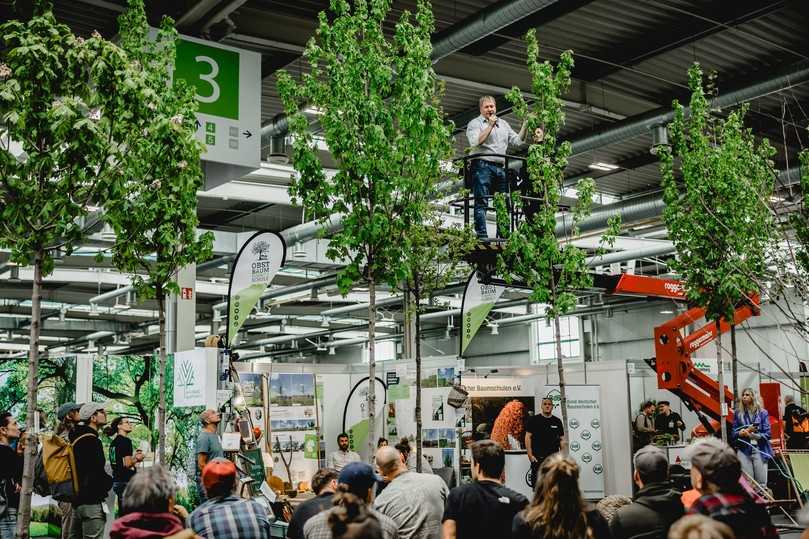 Die begleitende Baumpflege-Messe bot in diesem Jahr mit der Halle 3 einen eigenen Bereich für Forschung und Bildung. | Foto: Deutsche Baumpflegetage