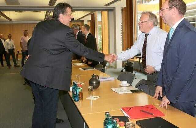 Bauhauptgewerbe: Mindestlöhne steigen deutlich an Bauhauptgewerbe: Mindestlöhne steigen deutlich an