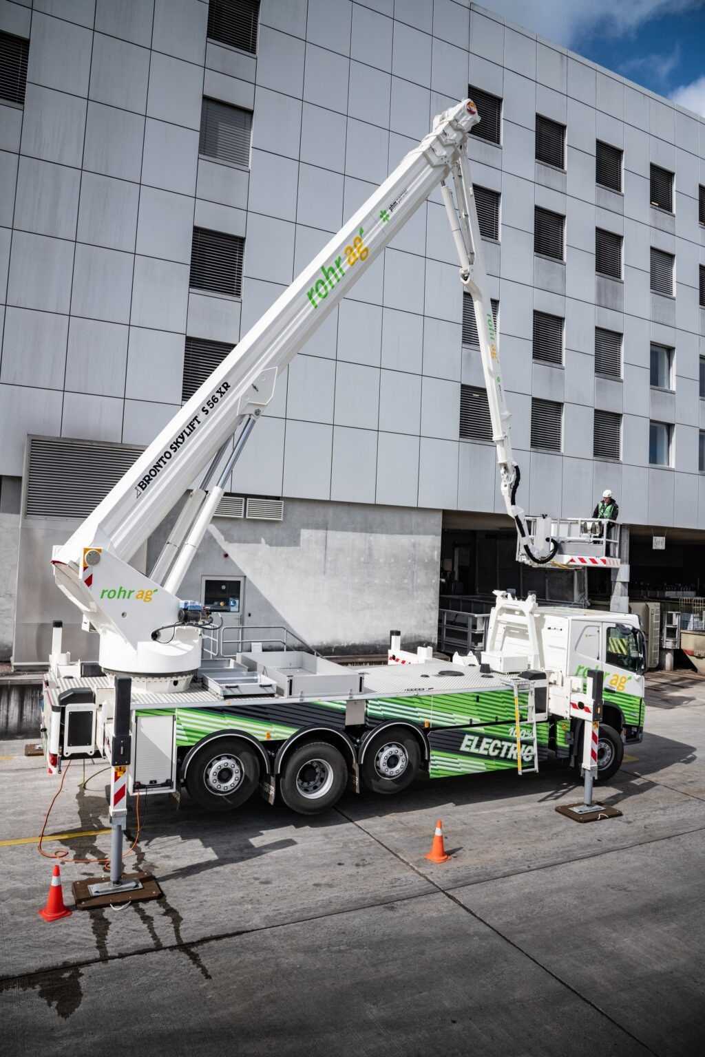 Vollelektrische Hubarbeitsbühne von Bronto Skylift