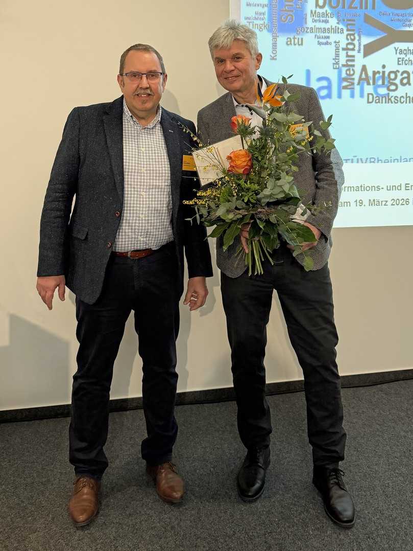 Dieter Walter (rechts) vom Güteschutz Kanalbau, der die Veranstaltung über zwölf Jahre moderierte, ging in den Ruhestand. | Foto: Maletz Dieter Walter (rechts) vom Güteschutz Kanalbau, der die Veranstaltung über zwölf Jahre moderierte, ging in den Ruhestand. | Foto: Maletz