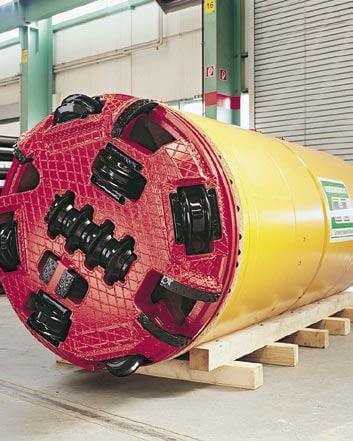 Abb. 1: Felsbohrkopf für gesteuerten Rohrvortrieb.