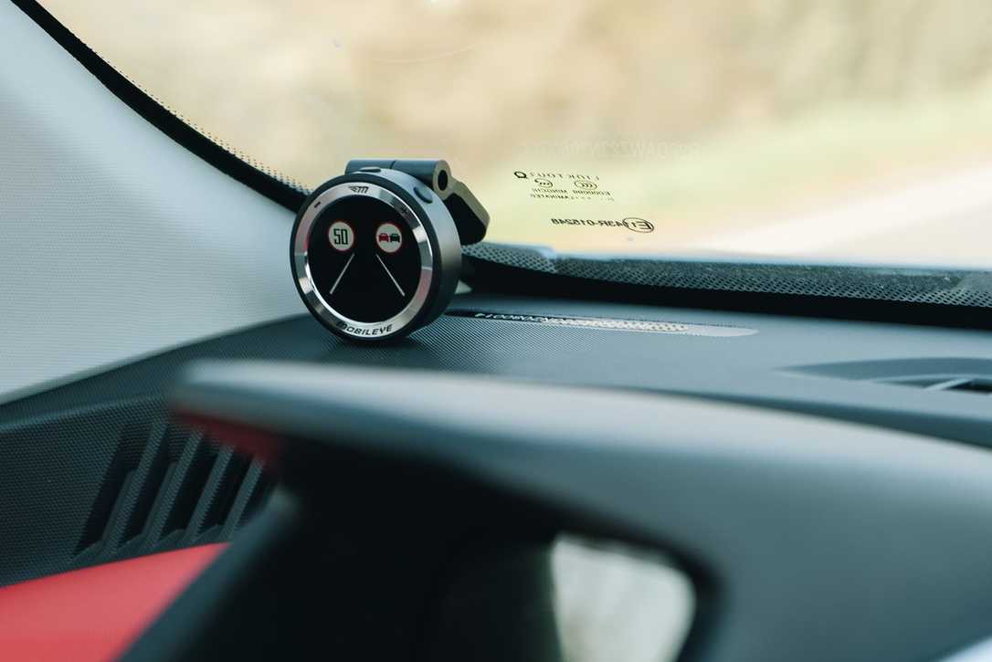 Ari Motors fahrzeuge mit dem System zur Unfallprävention Mobileye 8 Connect nachrüsten Ari Motors fahrzeuge mit dem System zur Unfallprävention Mobileye 8 Connect nachrüsten
