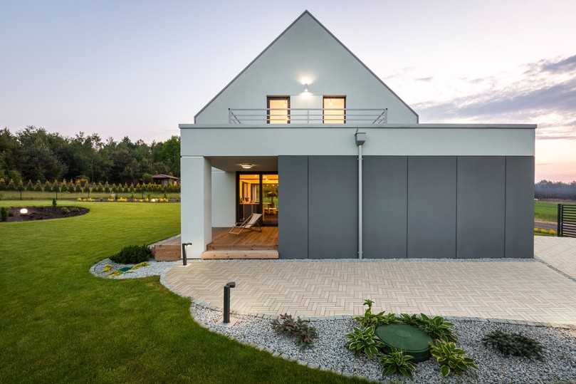 GDM Liva Stone Finerro, Kalkstein hell: Pflastersteine in abgestimmten Formaten für eine ruhige, hochwertige Gestaltung von Wegen und Eingangsbereichen | Foto: Godelmann