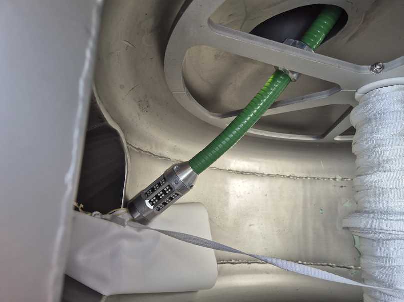 In der Drucktrommel wird der Lichtkopf mit dem Magneten am Ende des Liners befestigt. | Foto: A. zu Eulenburg