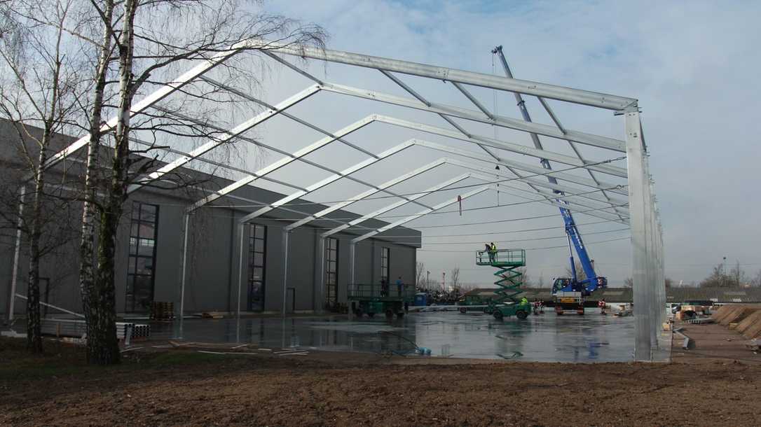 Lehnhoff steigert Lieferfähigkeit mit neuer Logistikhalle in Baden-Baden Lehnhoff steigert Lieferfähigkeit mit neuer Logistikhalle in Baden-Baden