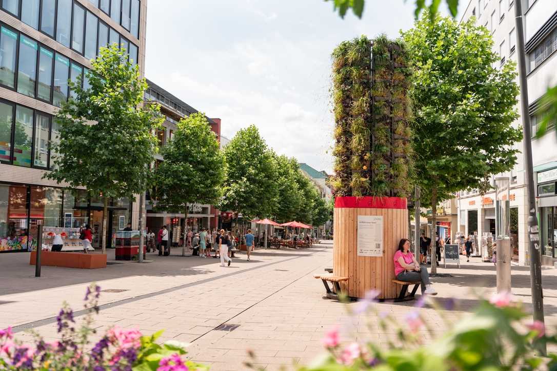 Green Tower in Fulda: Vertikale Begrünung auf minimaler Fläche