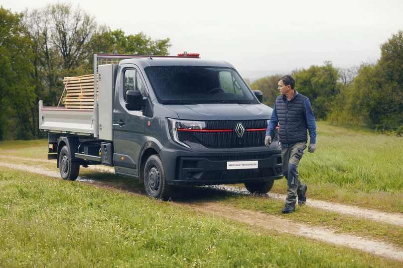 Den Master Offroad gibt es auch mit Automatikgetriebe und als Elektro-Modell. | Foto: Renault