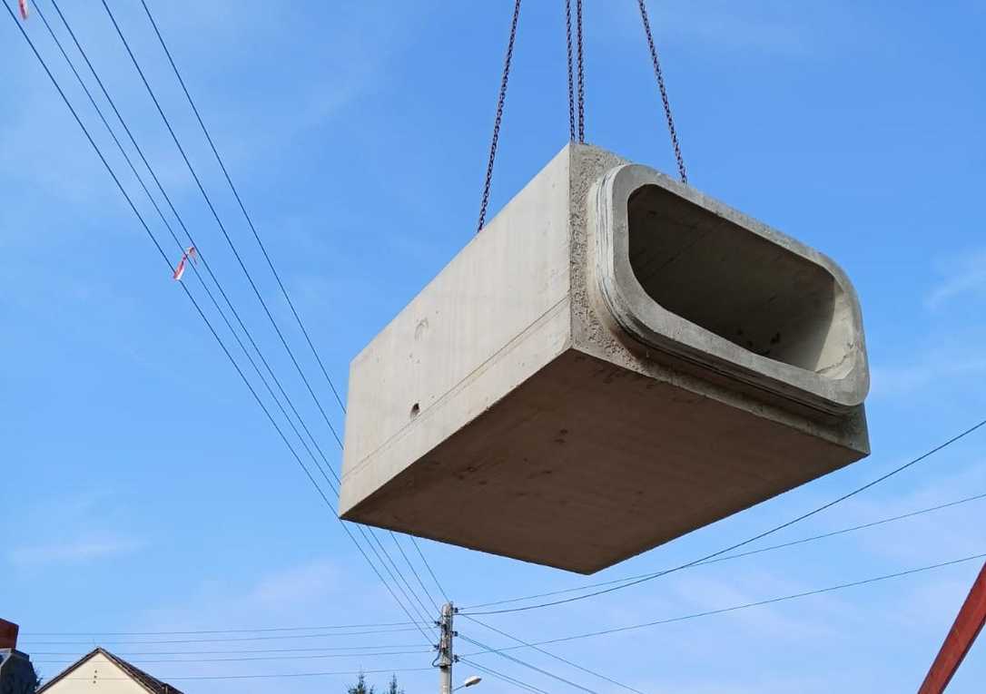 Bachverrohrung mit Fertigteilen ️in Struppen: Hochwasserschutz & Qualität