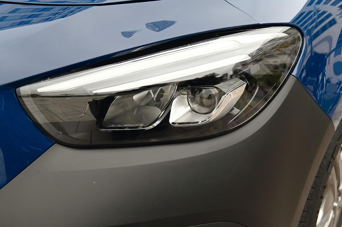 Auf Wunsch gibt es LED-Scheinwerfer. Serienmäßig ist H7-Licht verbaut. | Foto: Quatex Auf Wunsch gibt es LED-Scheinwerfer. Serienmäßig ist H7-Licht verbaut. | Foto: Quatex
