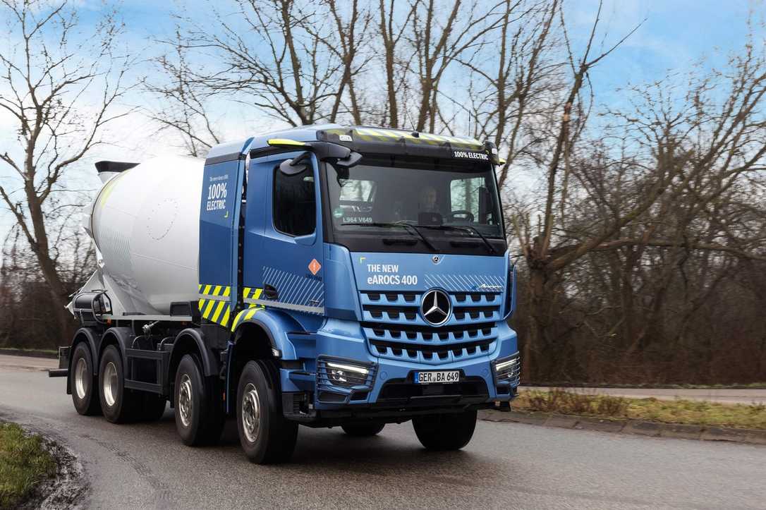 Mercedes eArocs im Fahrbericht: Der Bau-Stromer auf vier Achsen