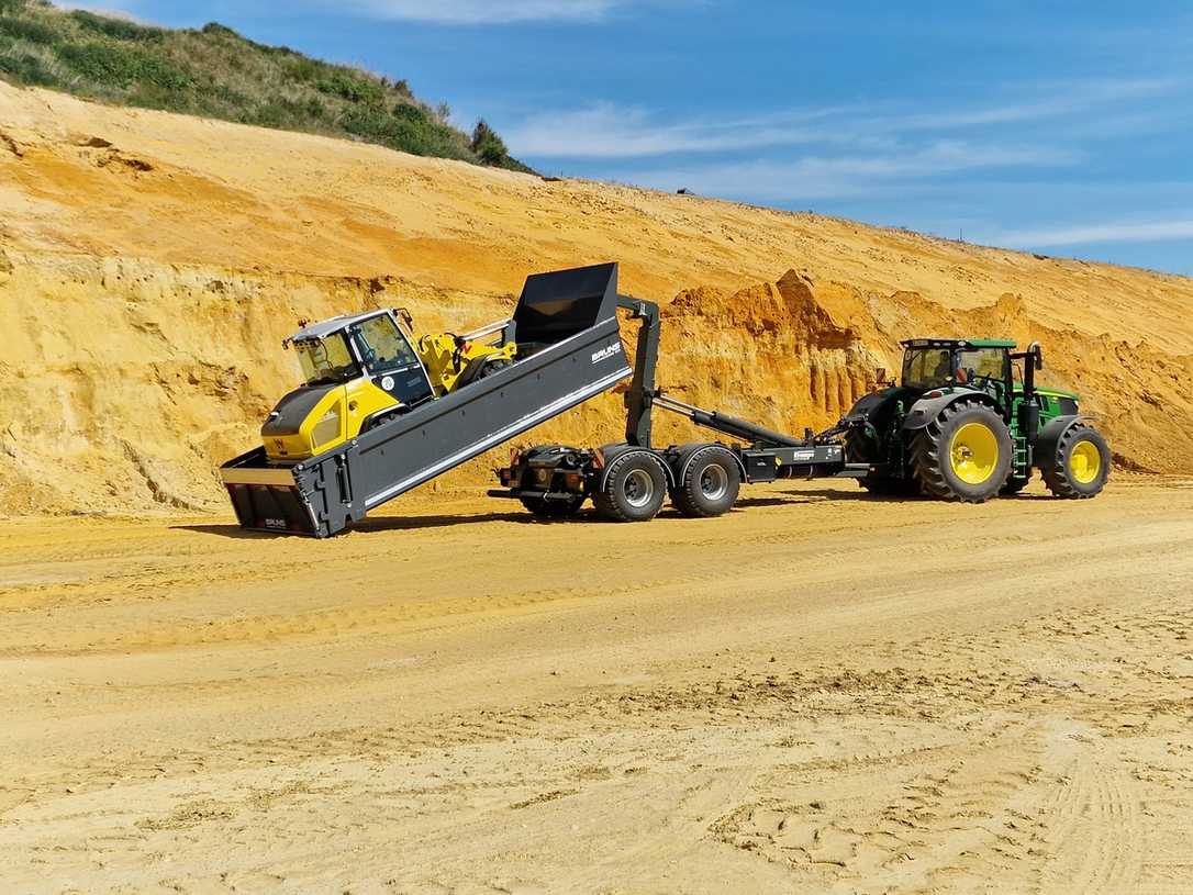 Hakenlift-Anhänger: THL 20 L von Krampe jetzt als Individualfahrzeug erhältlich