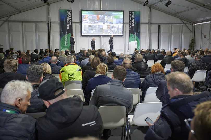 Die acht Fachvorträge internationaler Experten waren gut besucht. | Foto: WIRTGEN GROUP Die acht Fachvorträge internationaler Experten waren gut besucht. | Foto: WIRTGEN GROUP