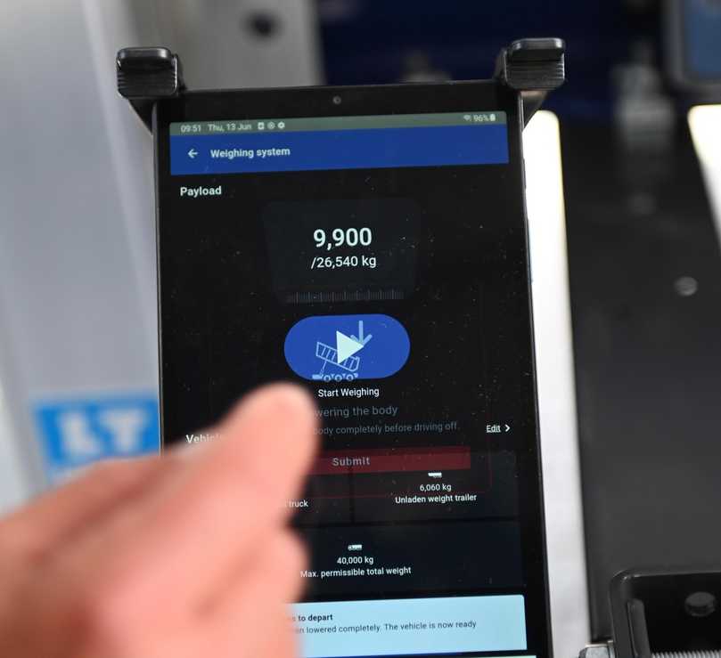 Die Bedienung des Wiegesystems erfolgt intuitiv über Smartphone oder Tablet. | Foto: QUATEX Die Bedienung des Wiegesystems erfolgt intuitiv über Smartphone oder Tablet. | Foto: QUATEX