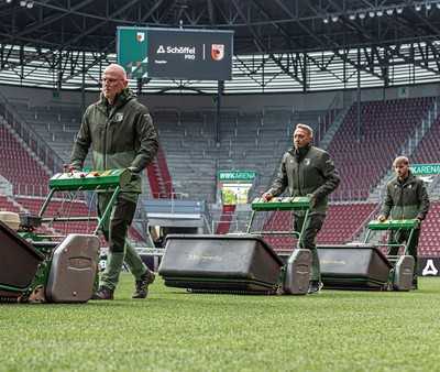Greenkeeper des FC Augsburg tragen jetzt Schöffel