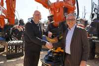 Engcon beliefert Hitachi mit Tiltrotatoren